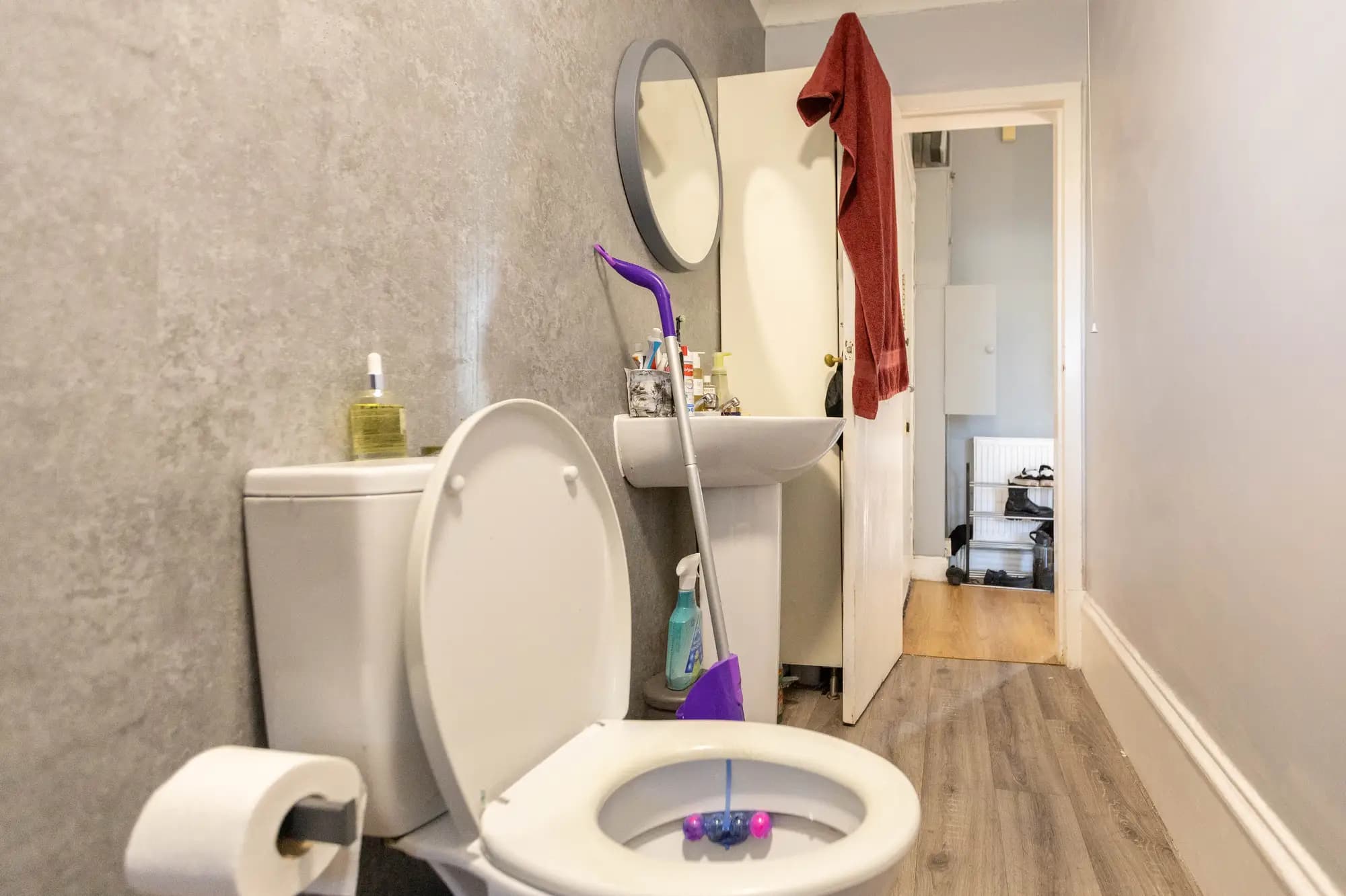 property photo 8 of 17