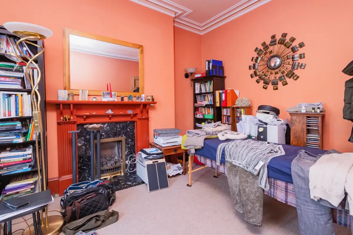 property photo 4 of 15
