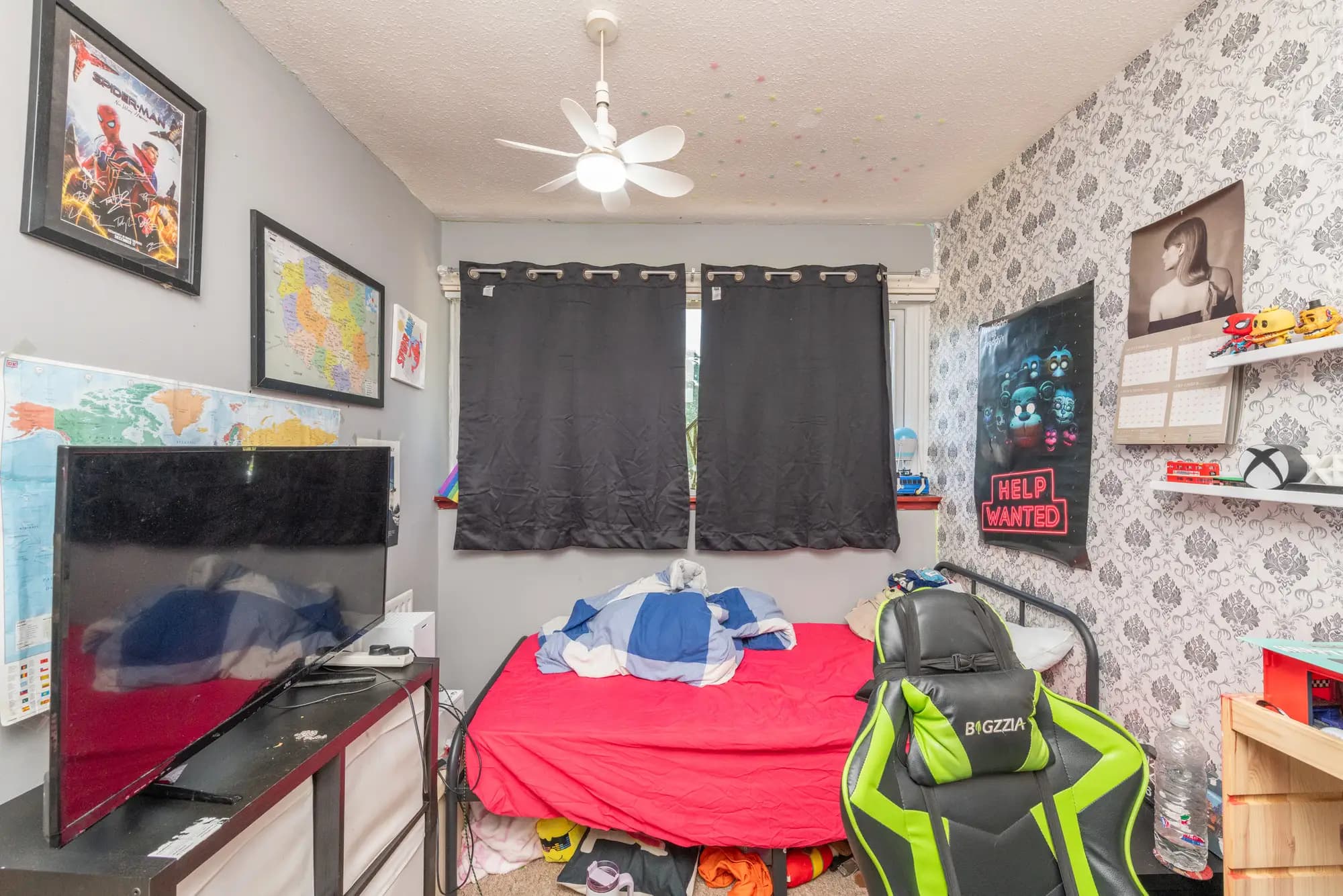 property photo 9 of 17