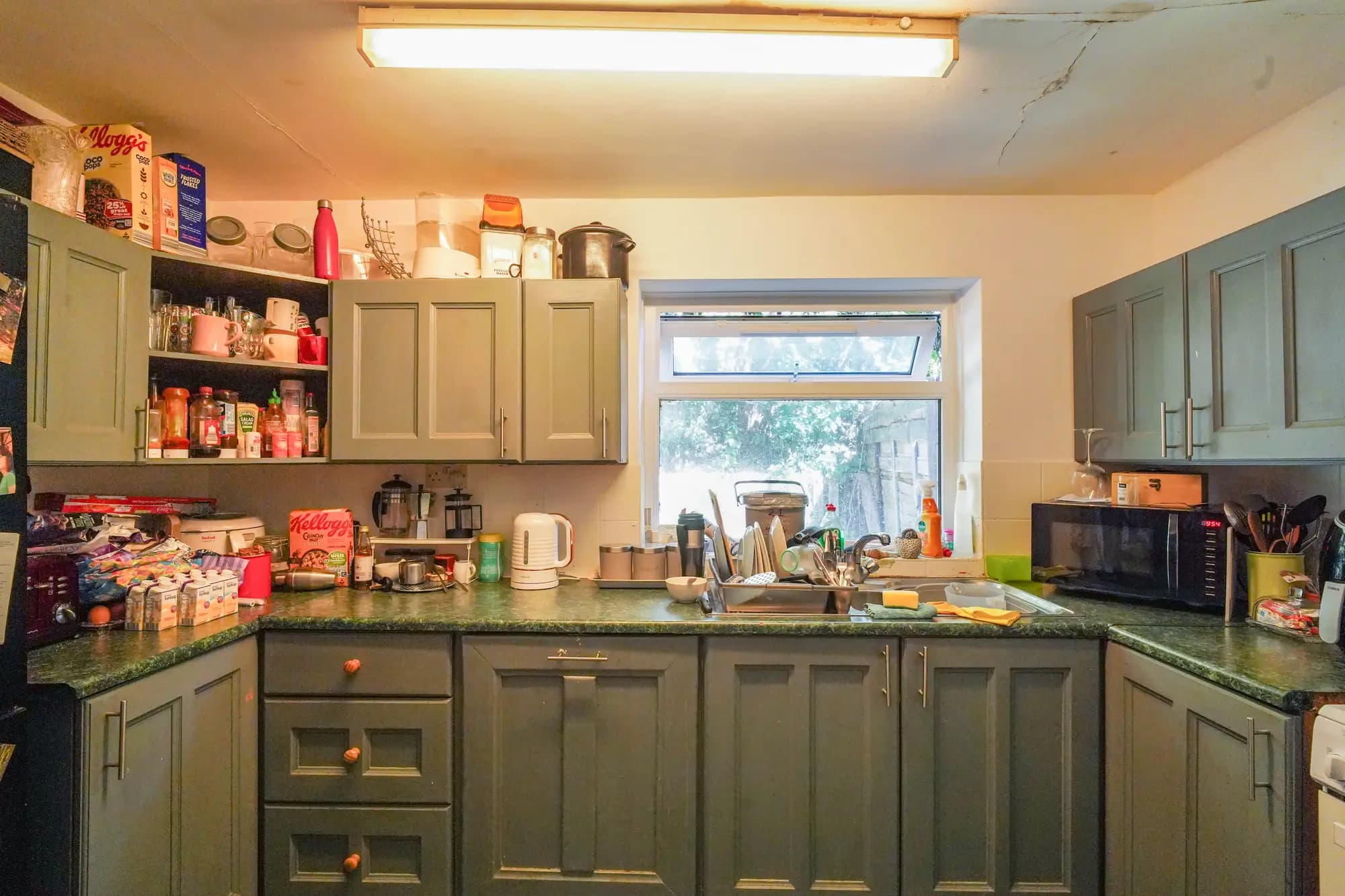 property photo 5 of 18