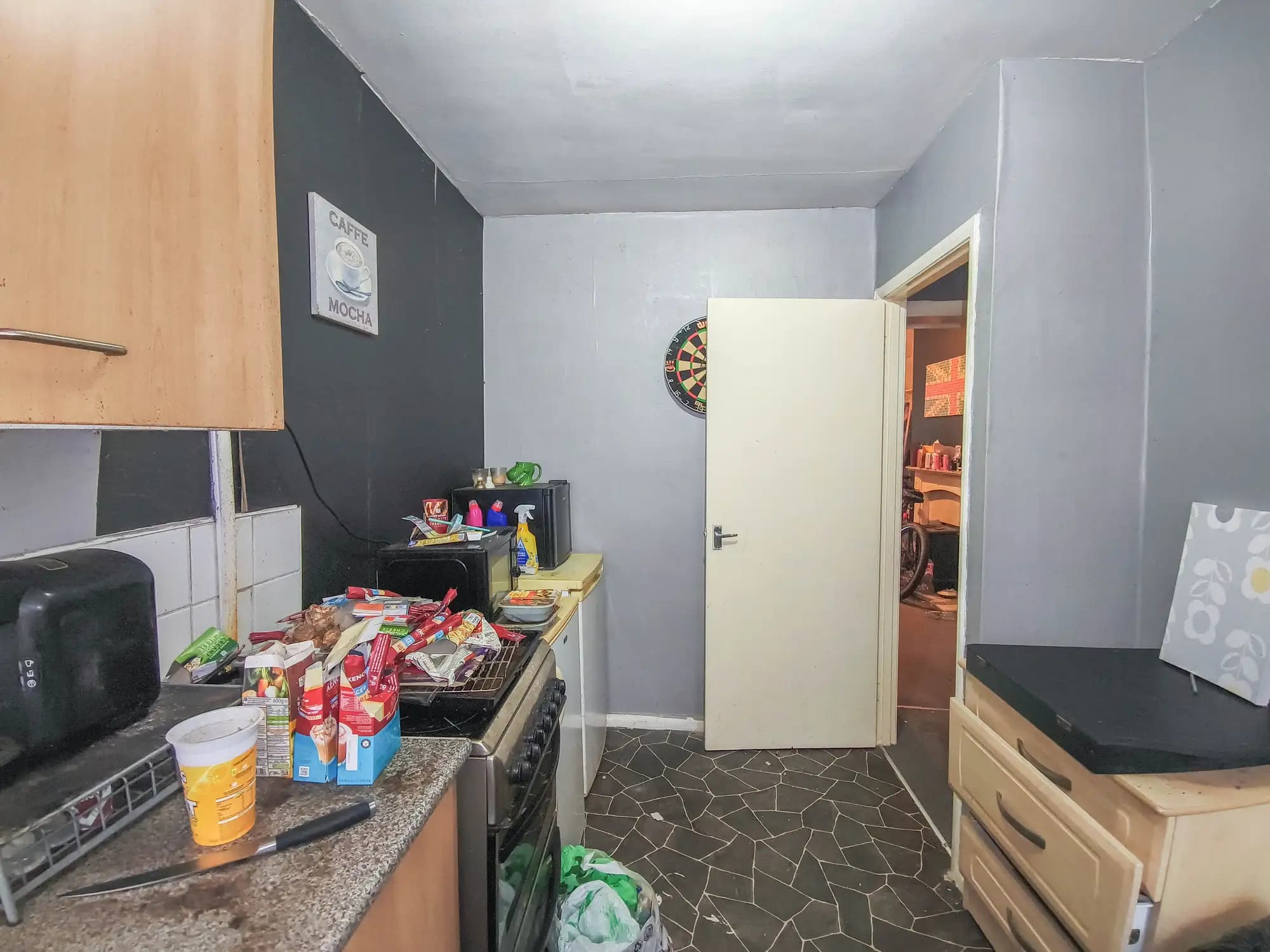 property photo 4 of 12