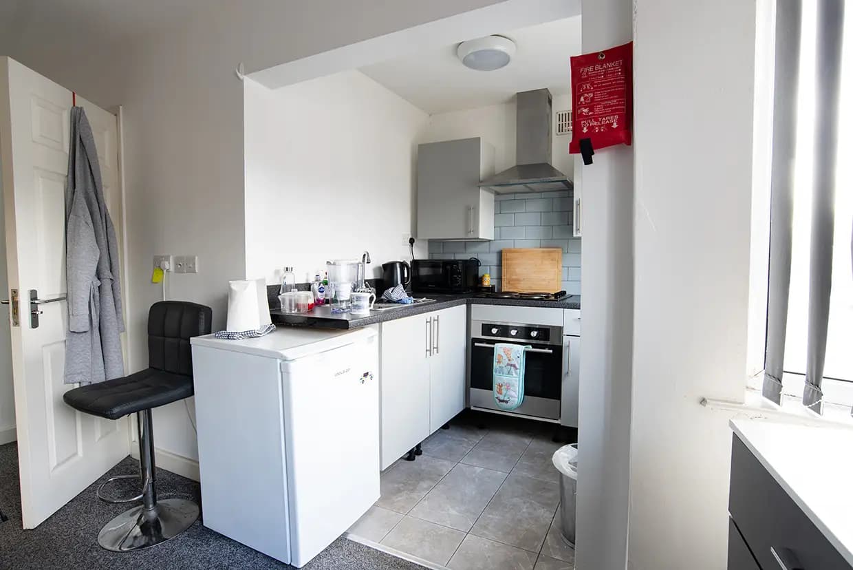 property photo 6 of 37