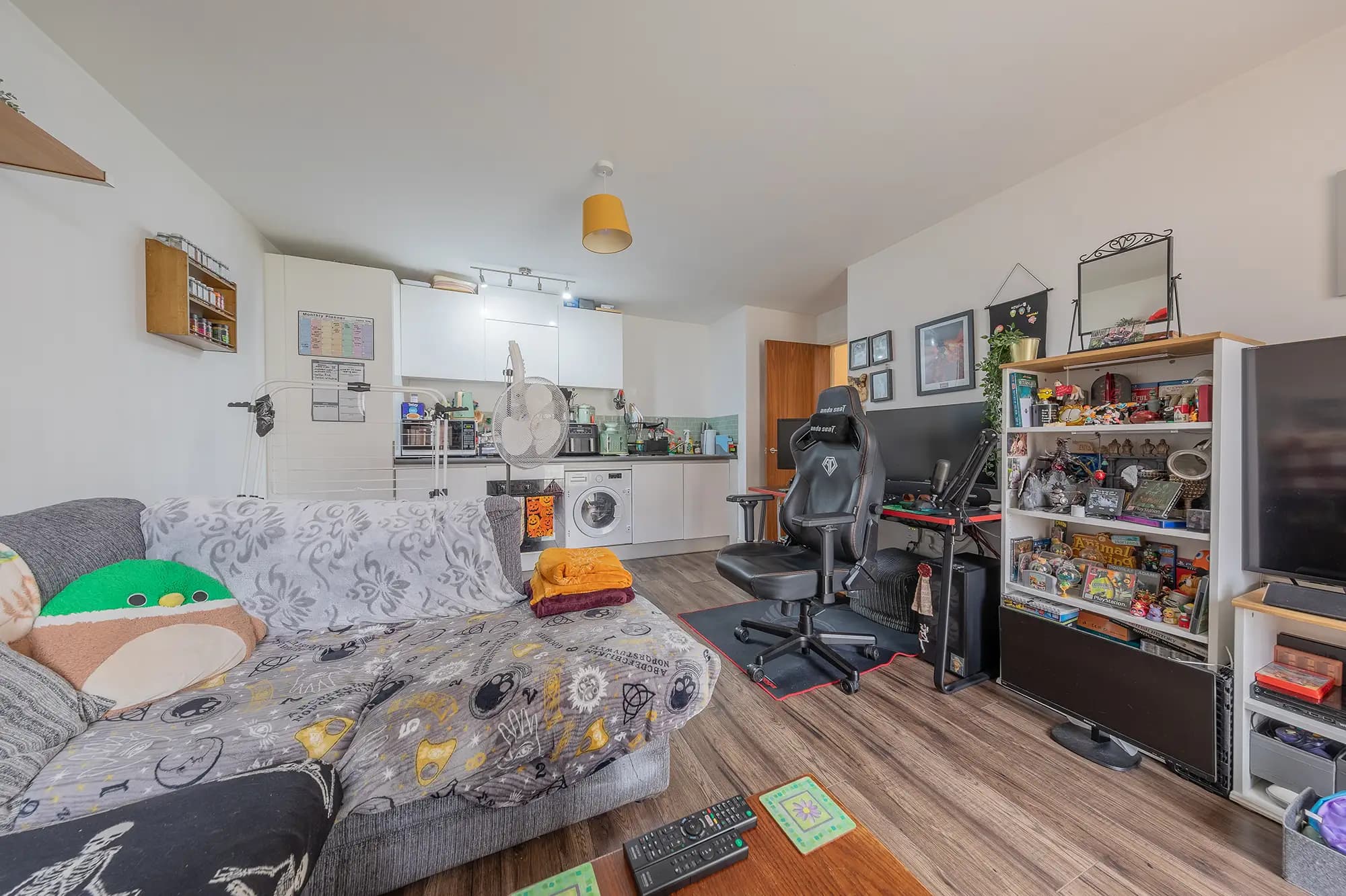 property photo 4 of 16