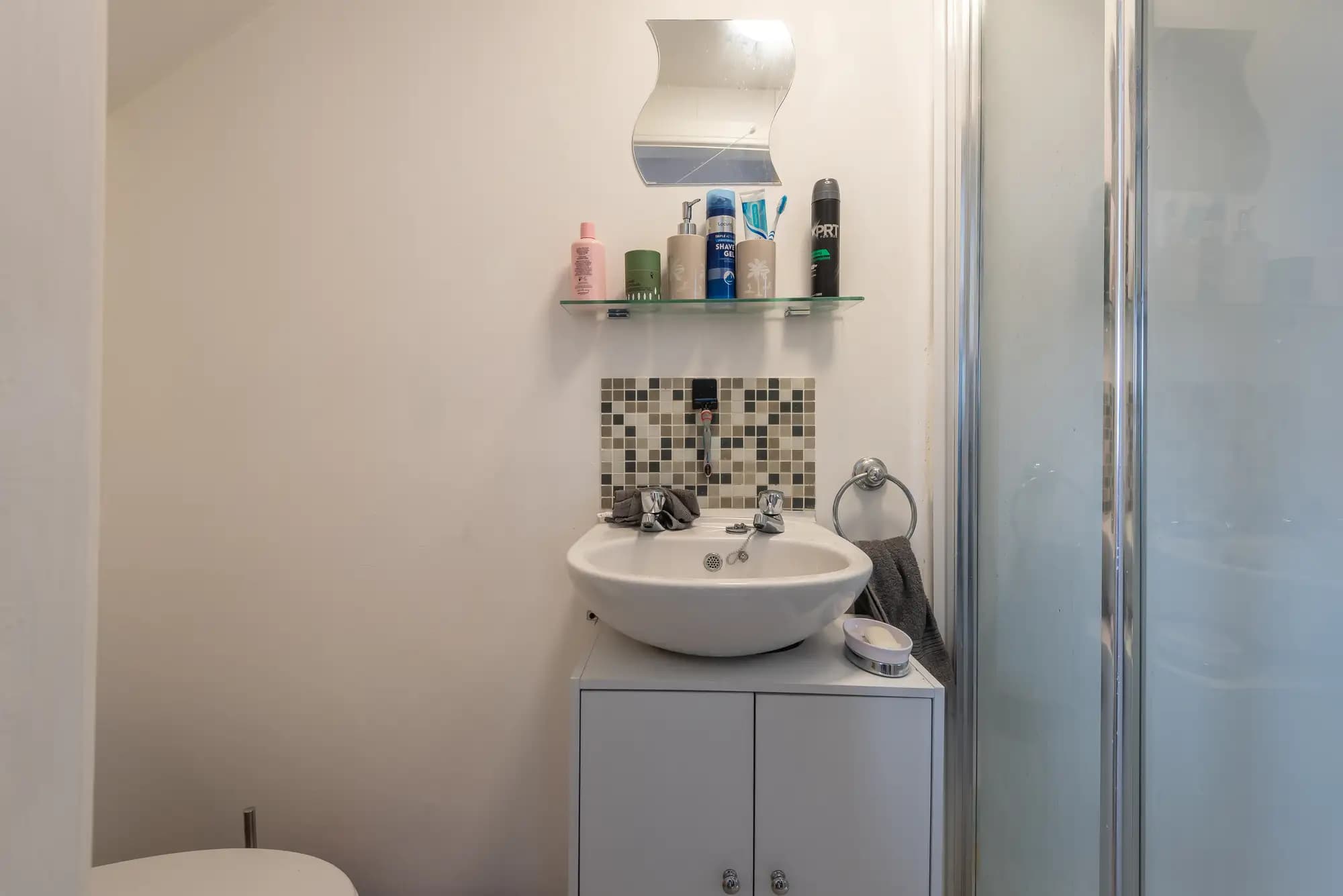property photo 20 of 47