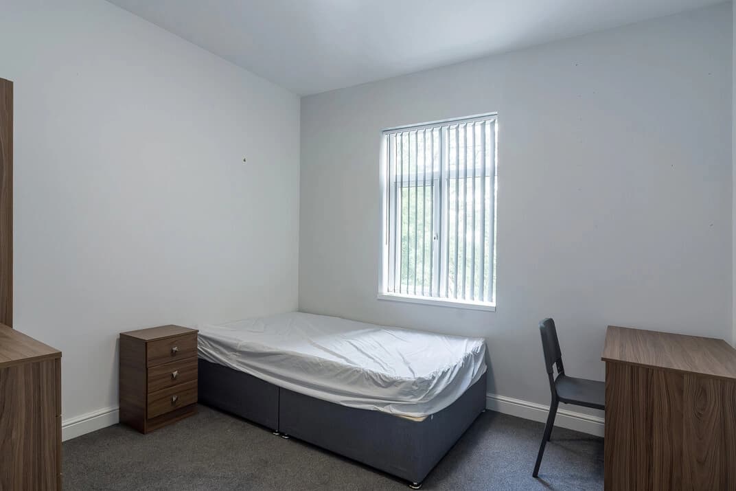 property photo 12 of 19