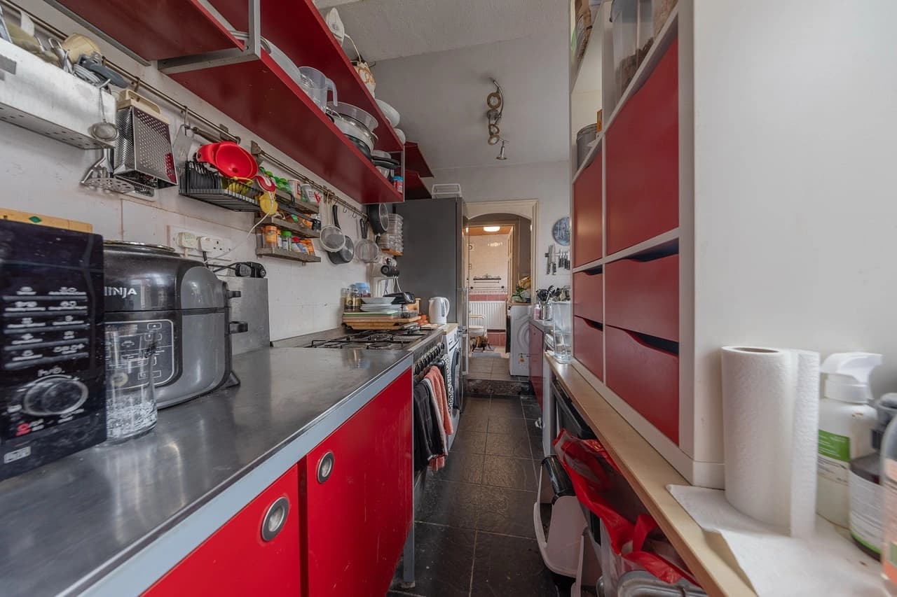 property photo 6 of 19