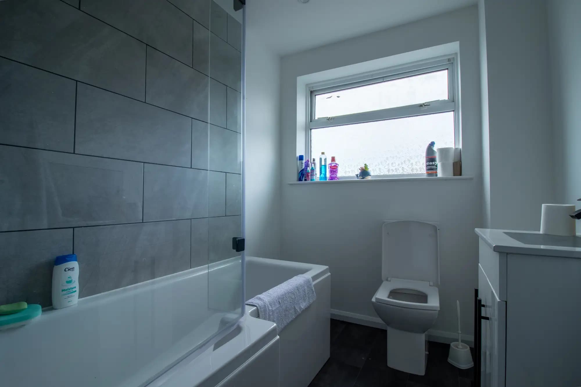 property photo 7 of 21