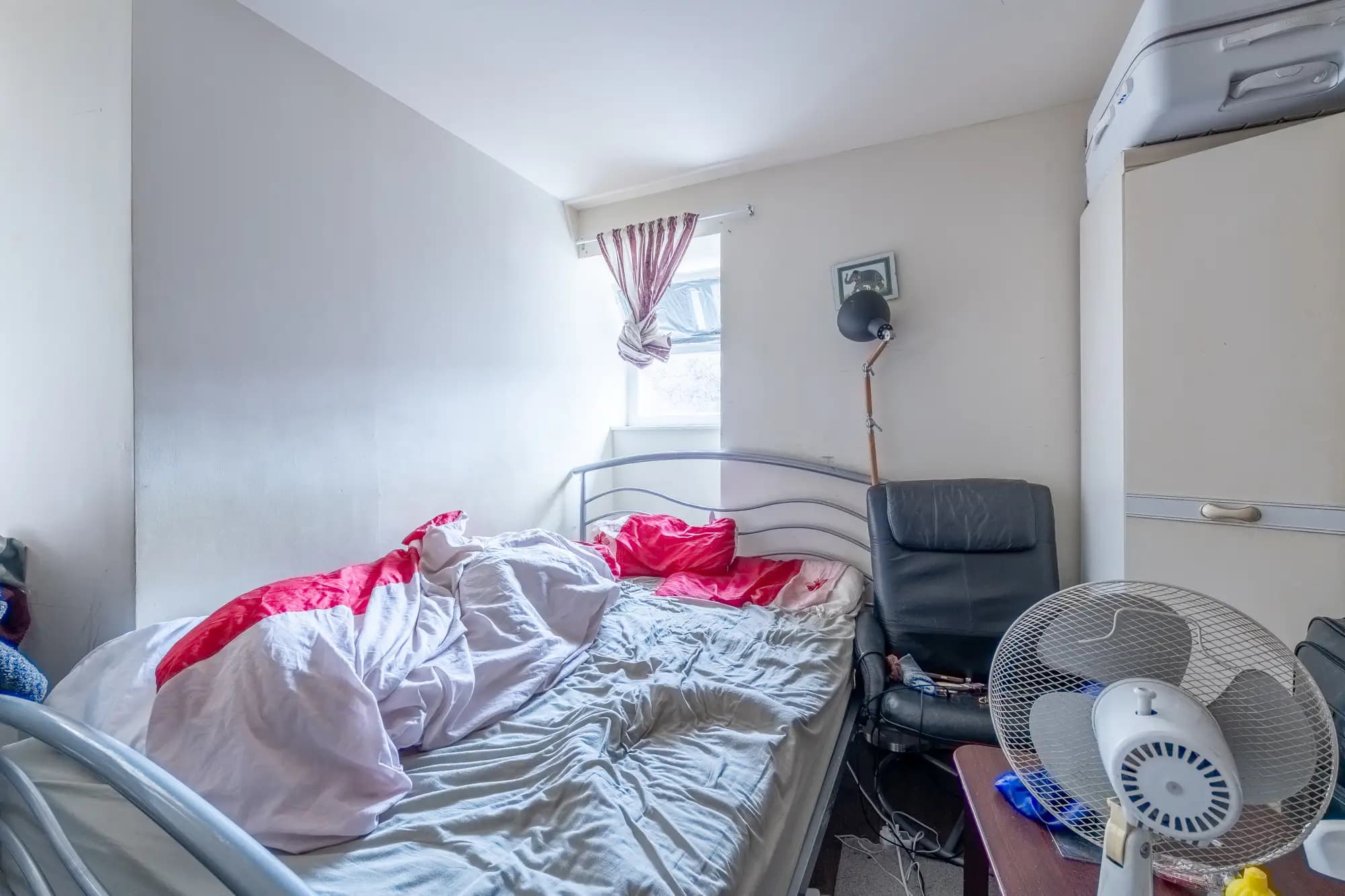 property photo 6 of 13
