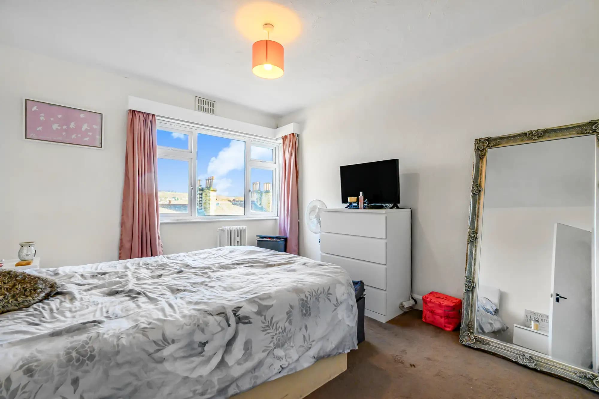 property photo 11 of 18