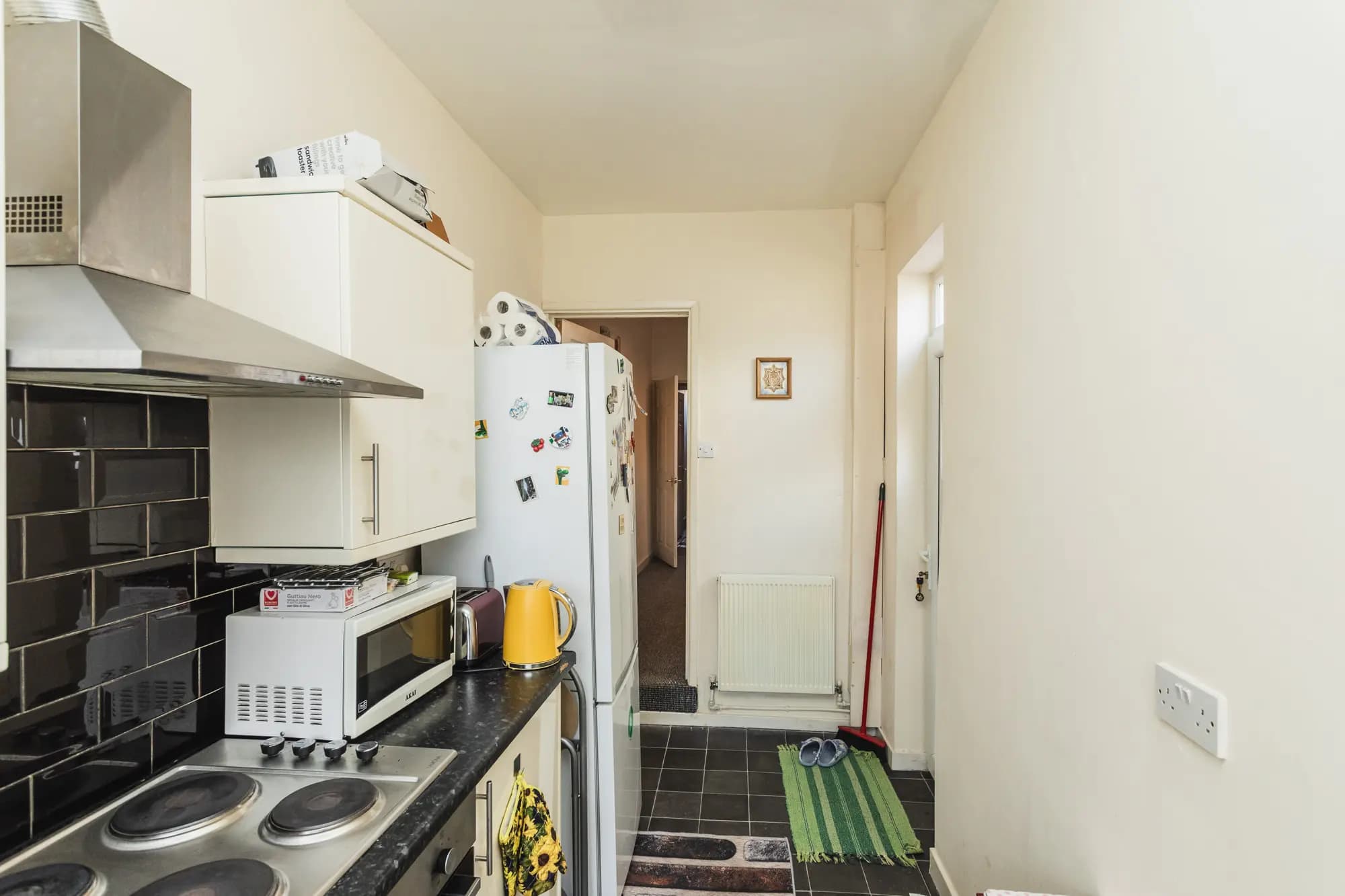 property photo 5 of 28