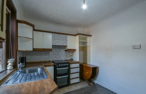 property photo 4 of 14
