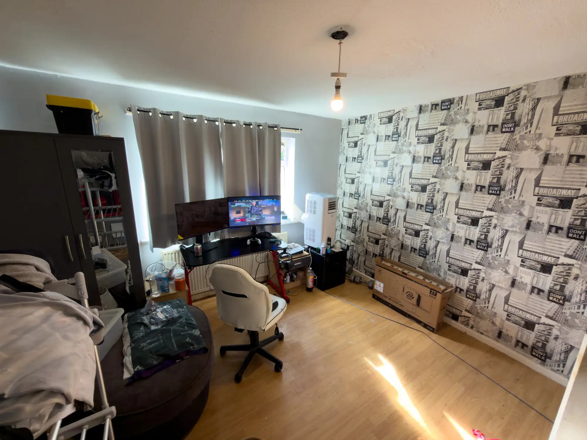 property photo 21 of 31