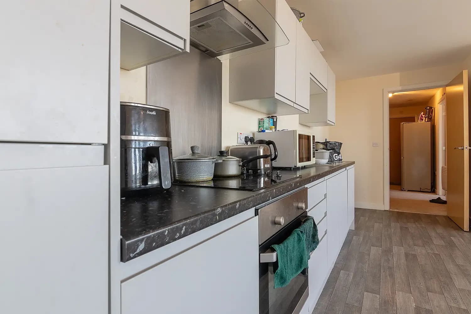 property photo 5 of 28