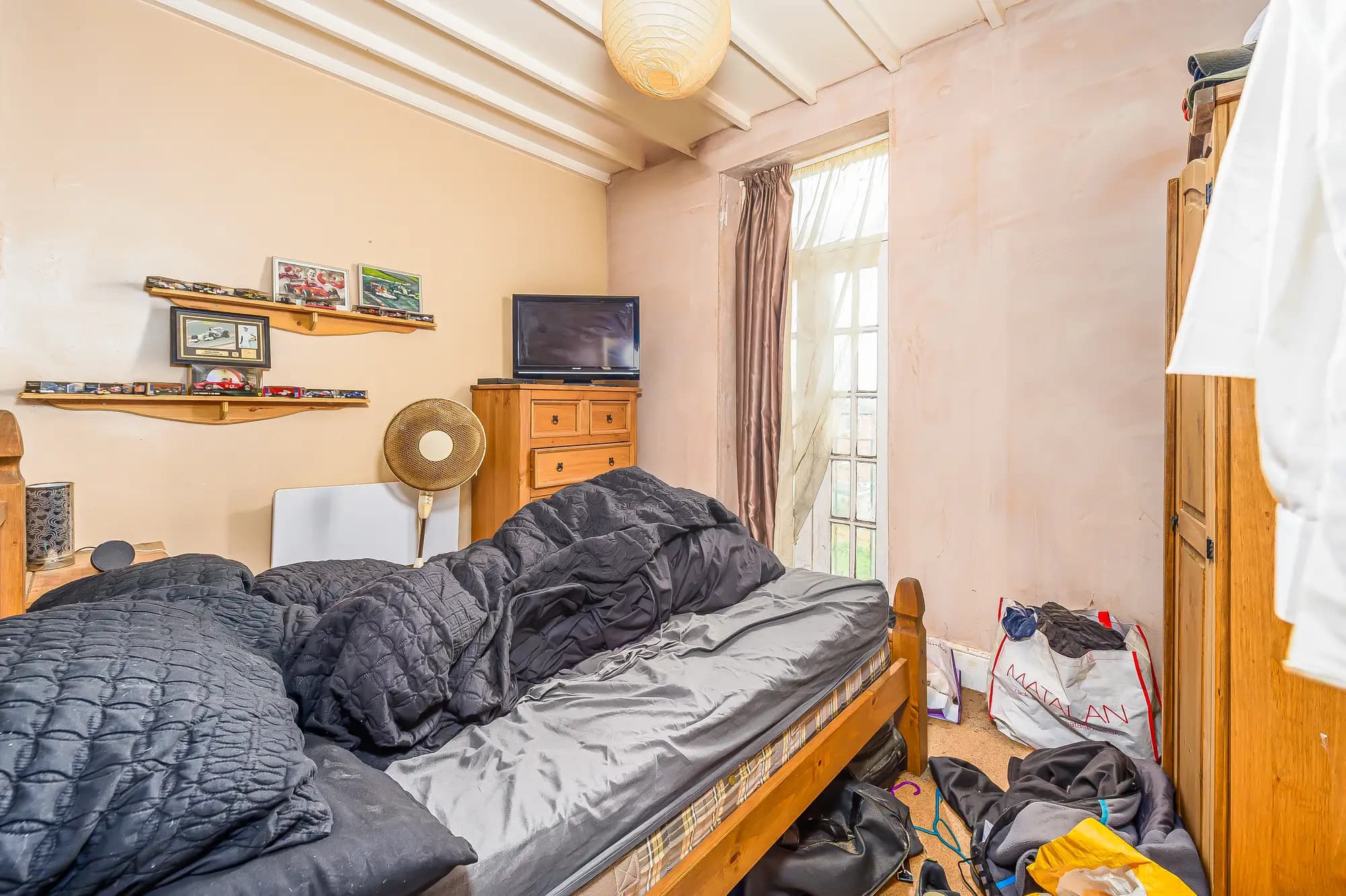 property photo 8 of 13