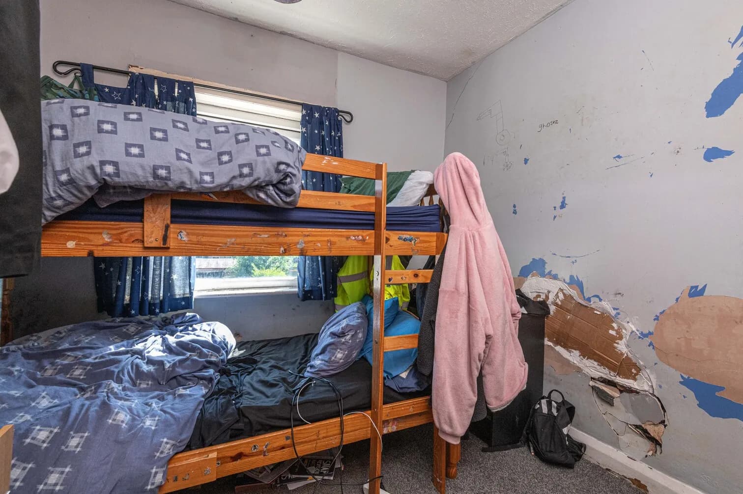 property photo 5 of 13
