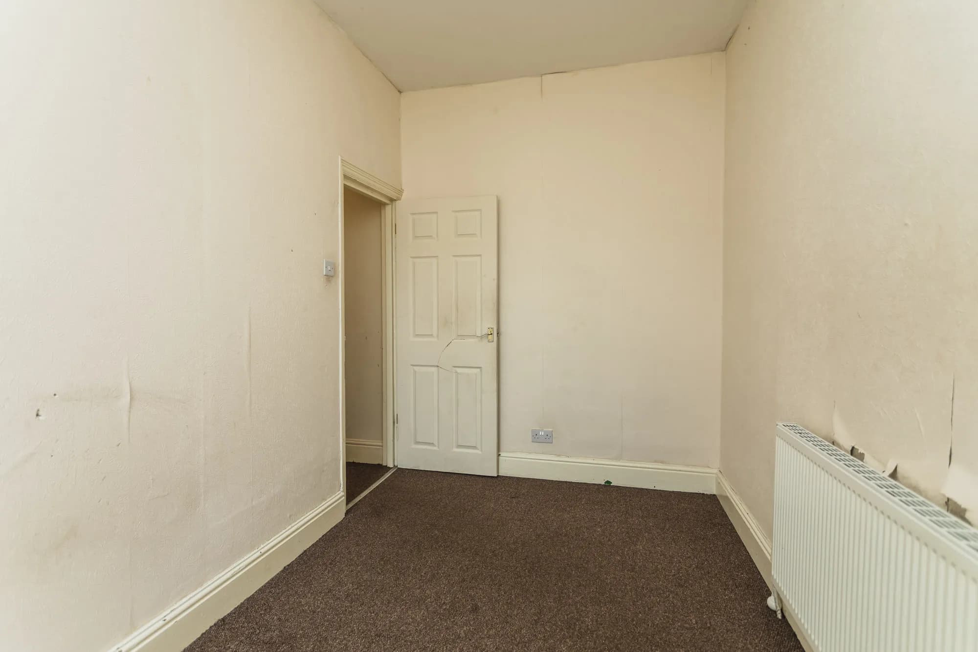 property photo 19 of 27