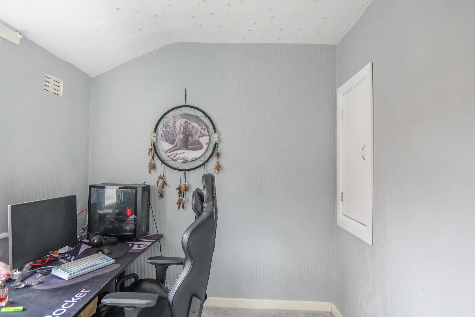 property photo 10 of 19