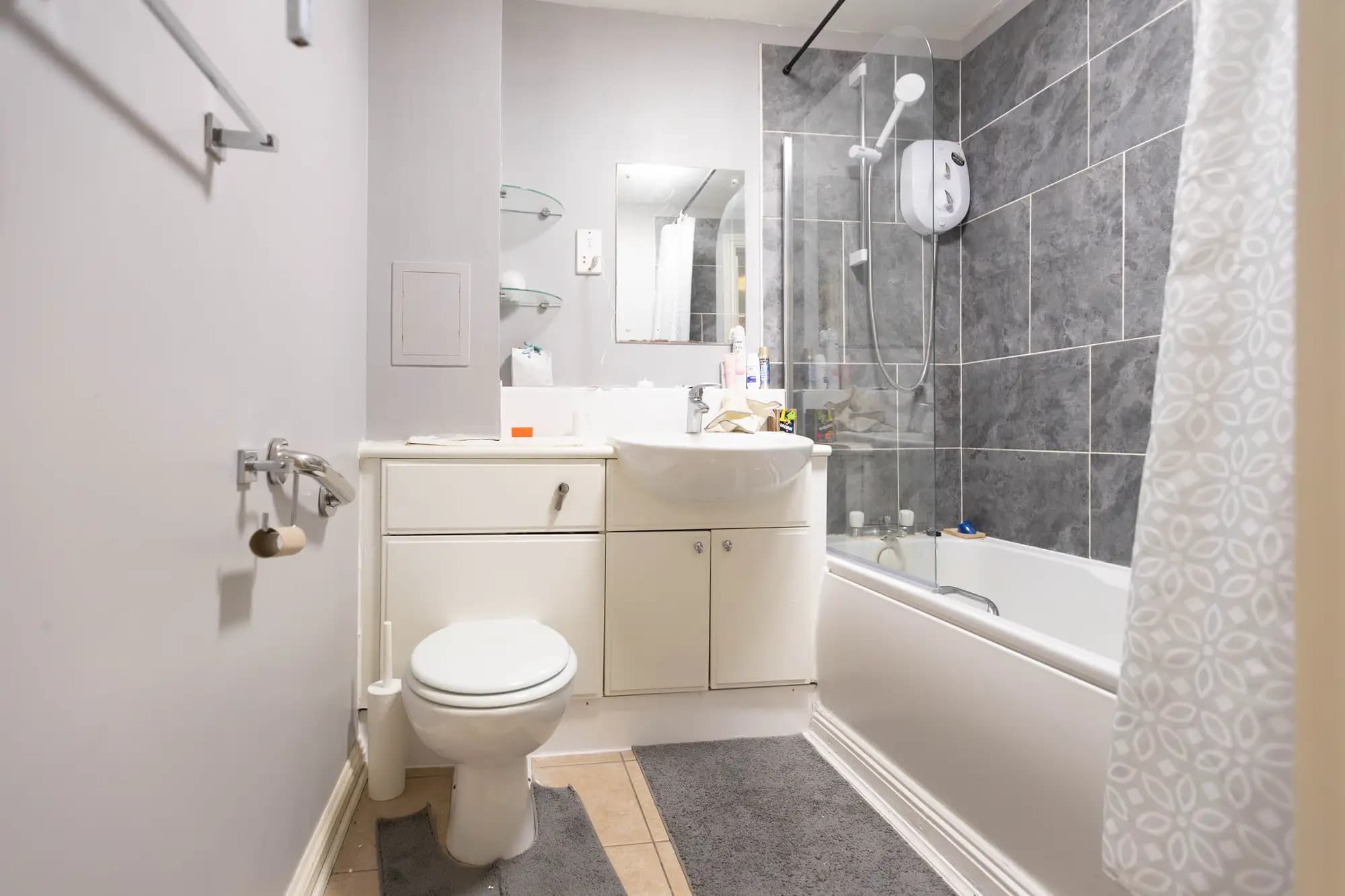 property photo 10 of 34