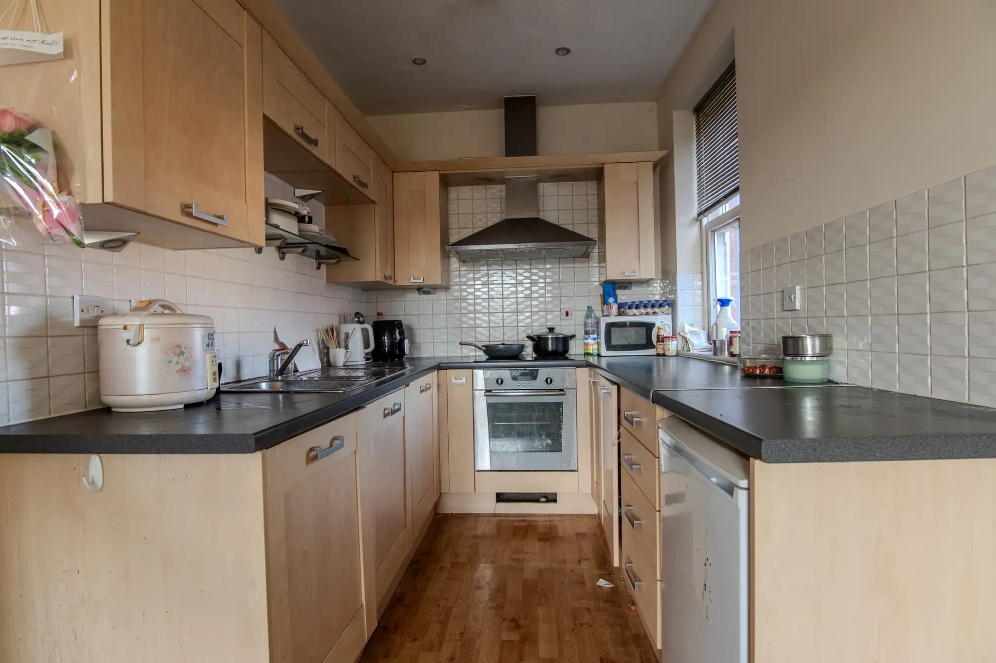 property photo 4 of 19