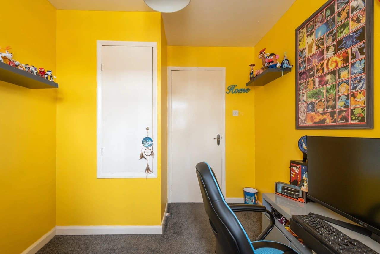property photo 17 of 20