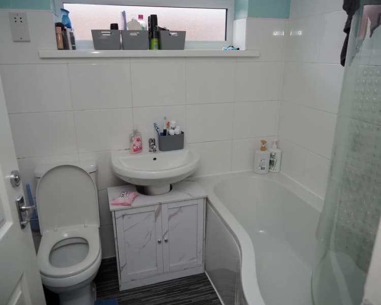 property photo 9 of 19