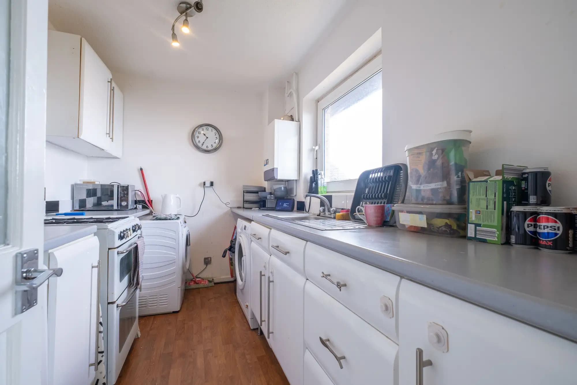 property photo 6 of 27