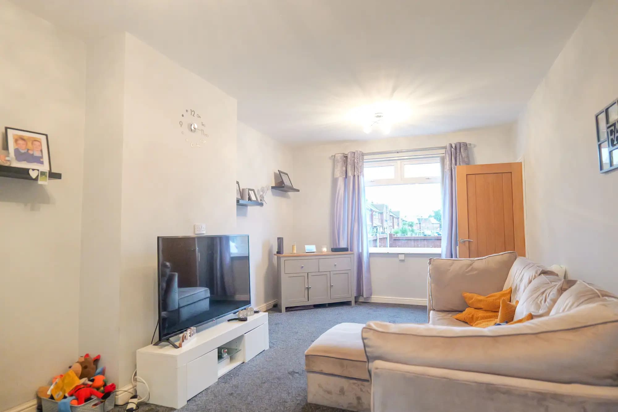 property photo 3 of 25