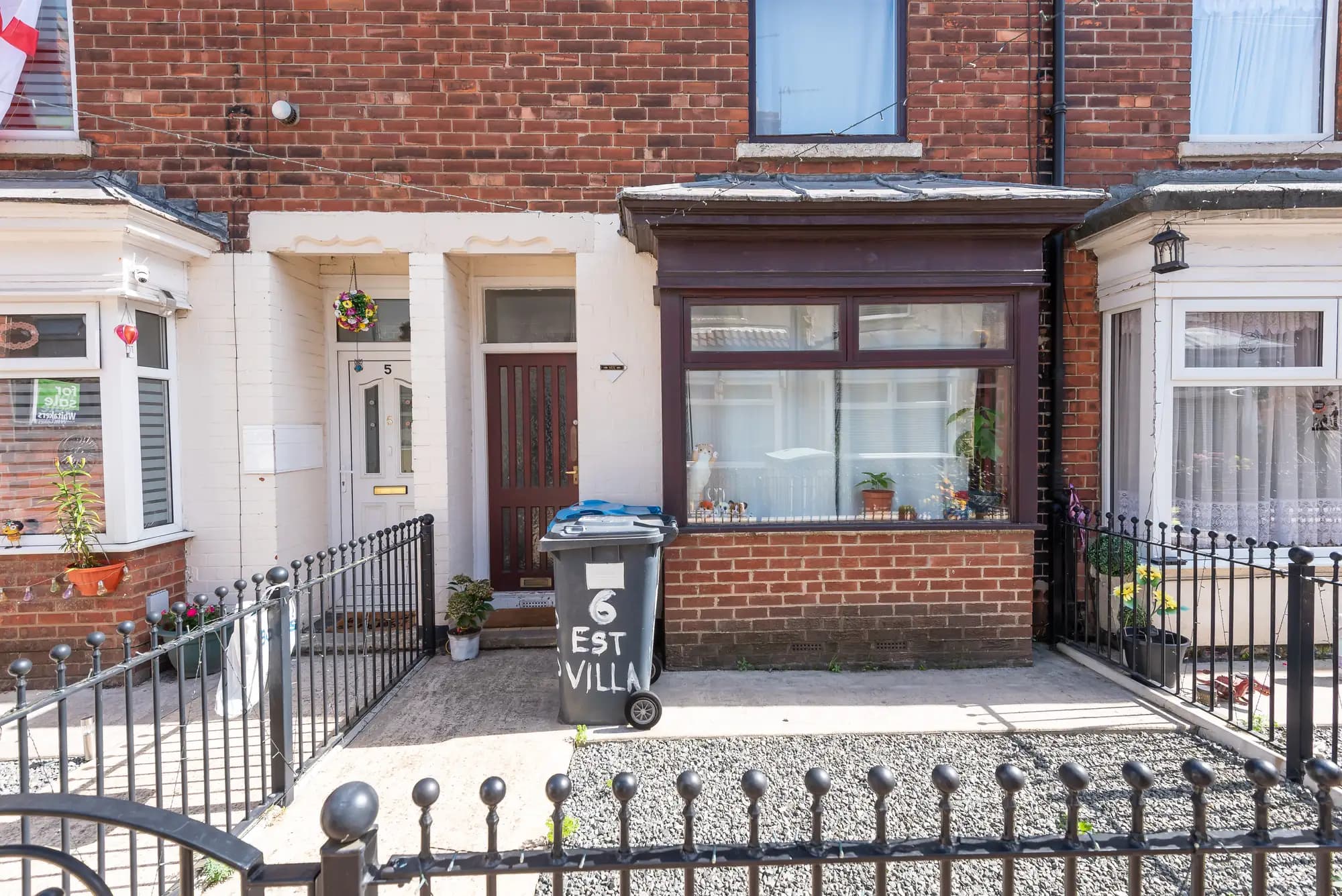 property photo 20 of 25