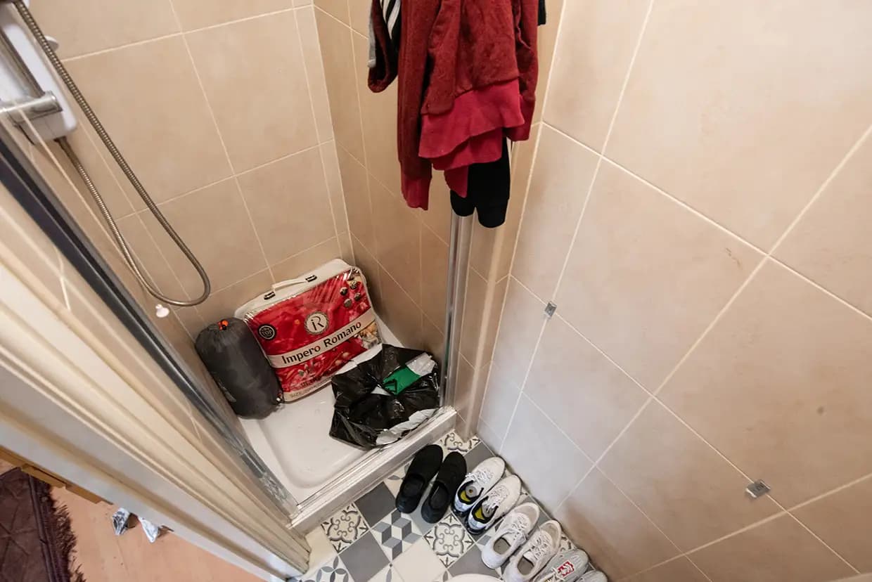 property photo 15 of 40