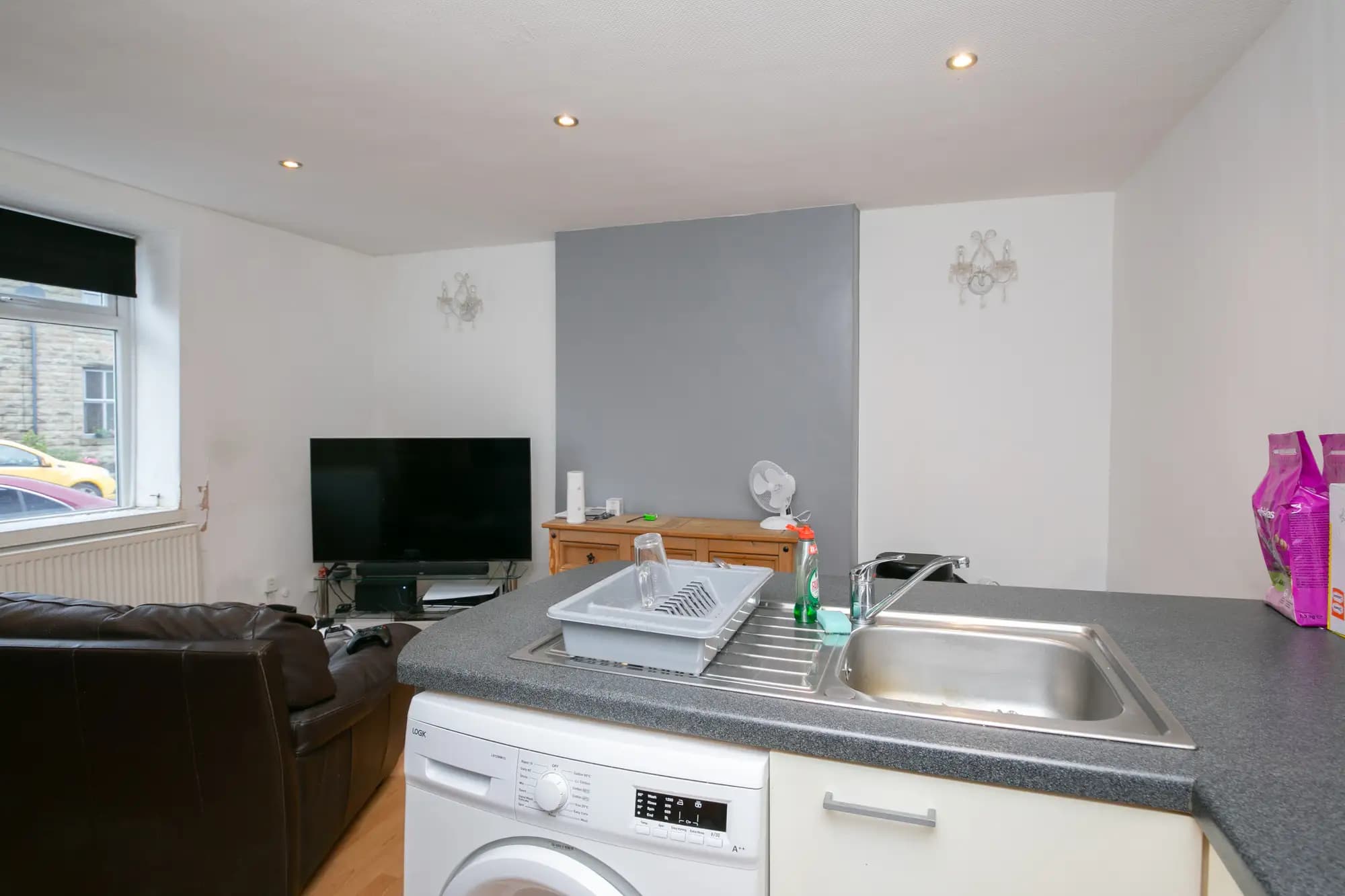 property photo 7 of 15