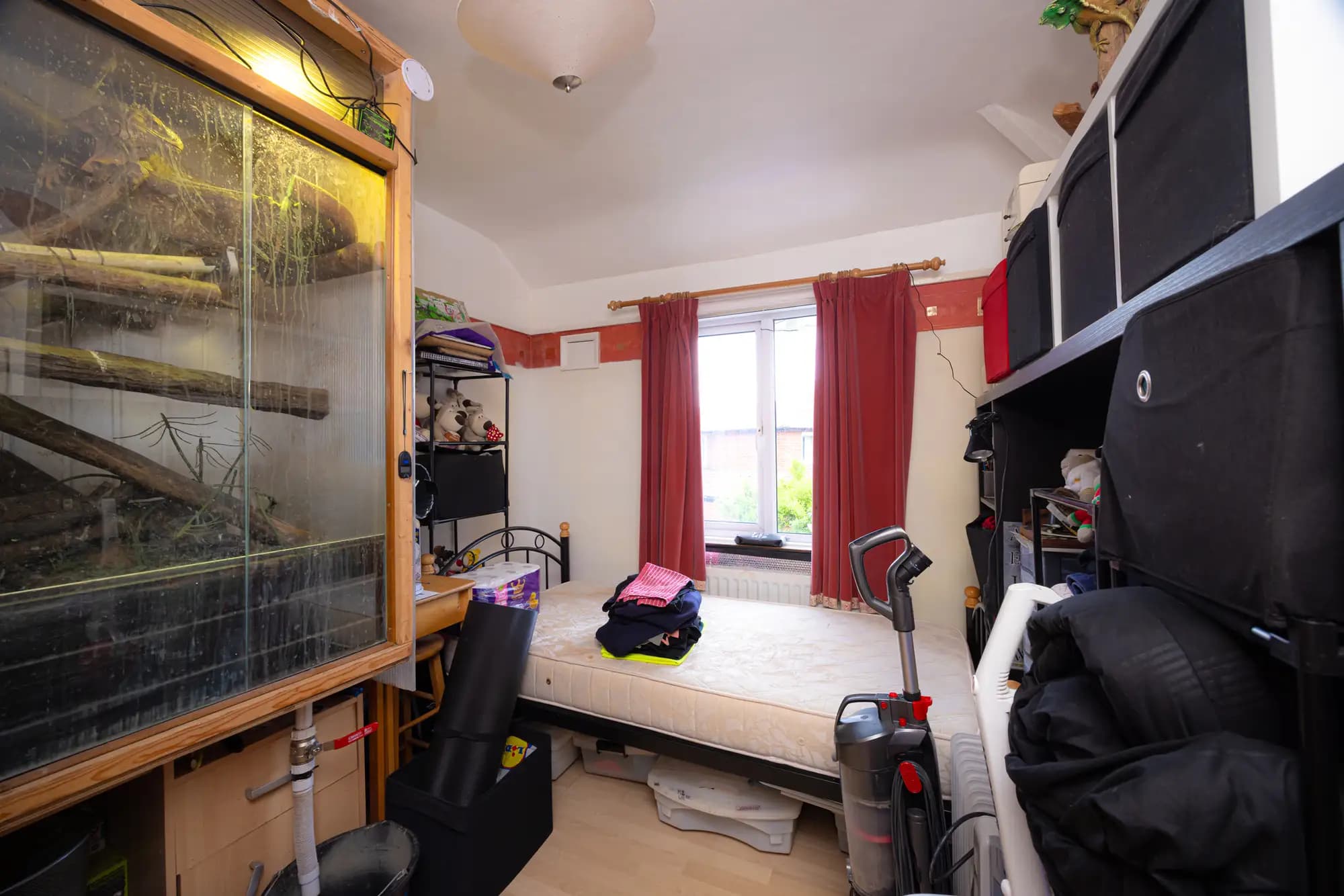 property photo 9 of 14