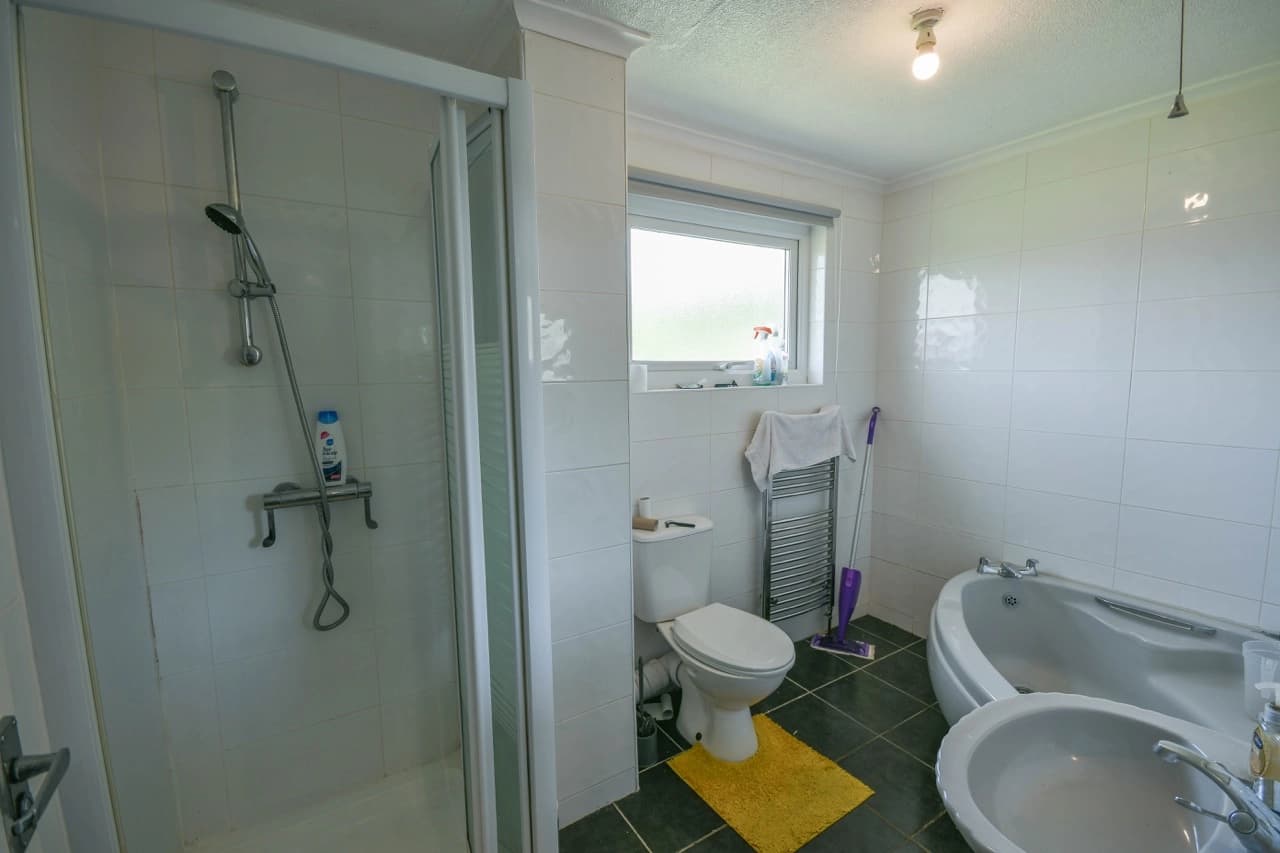 property photo 8 of 21
