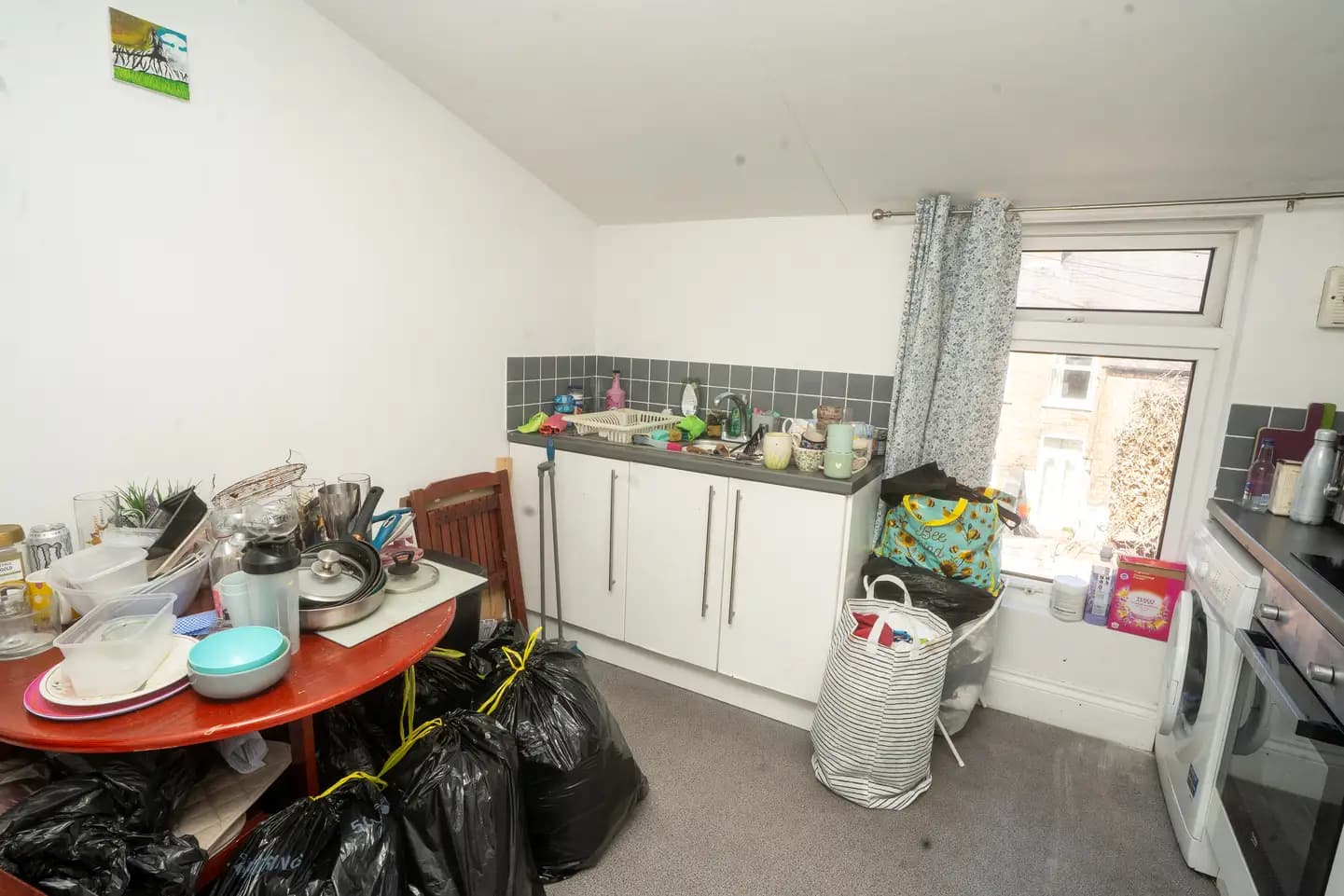 property photo 9 of 22