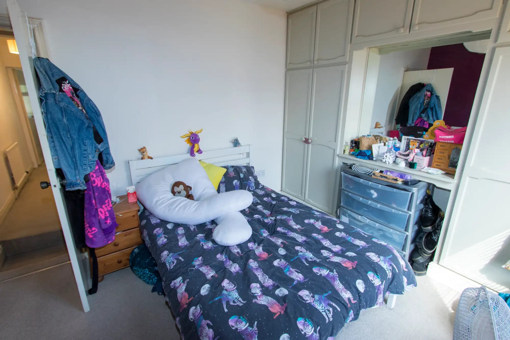 property photo 12 of 16