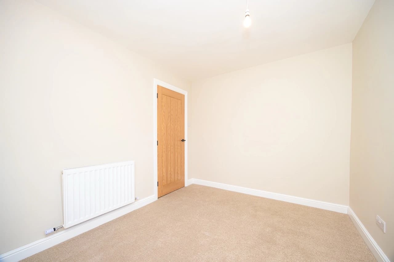 property photo 13 of 20