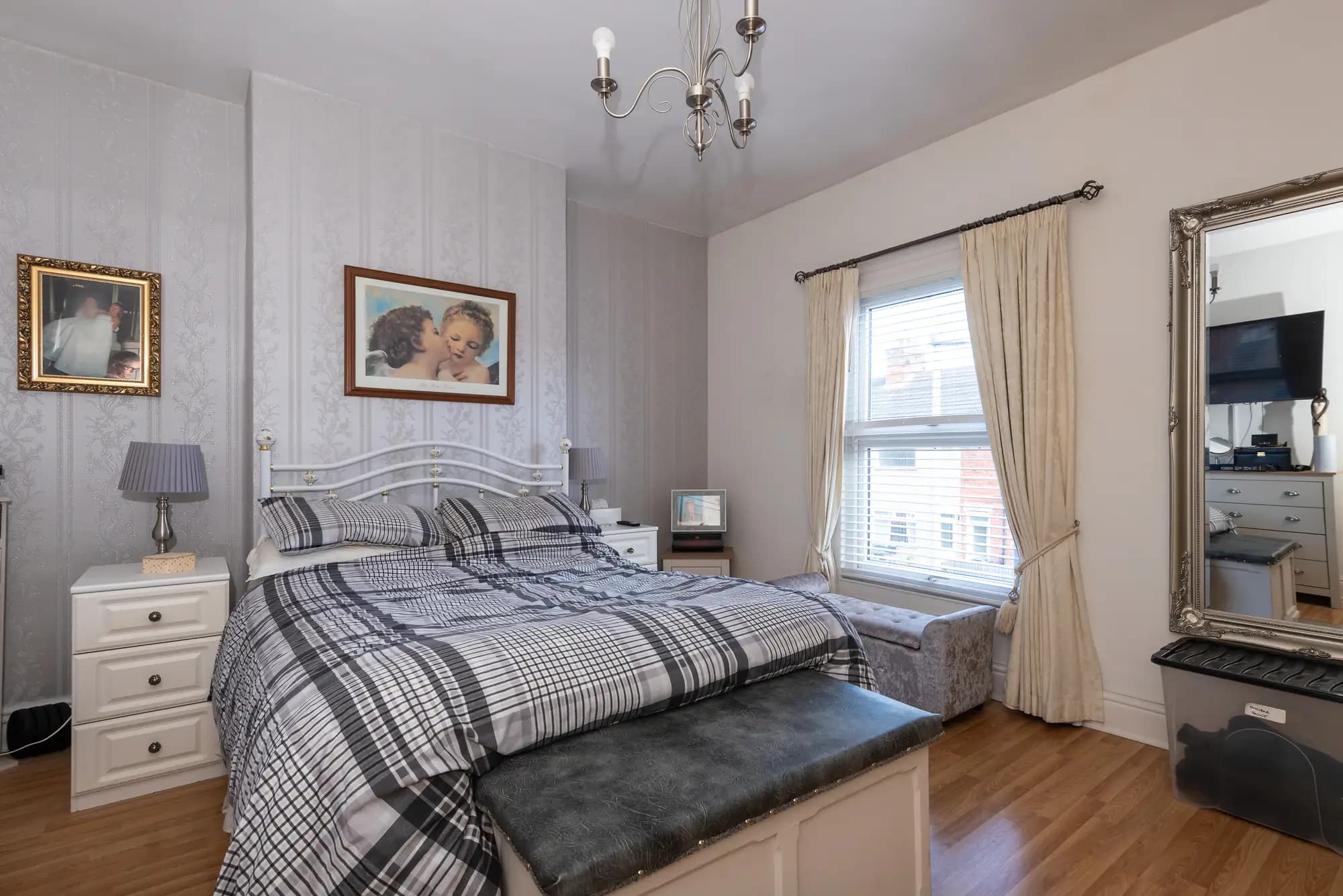 property photo 11 of 16