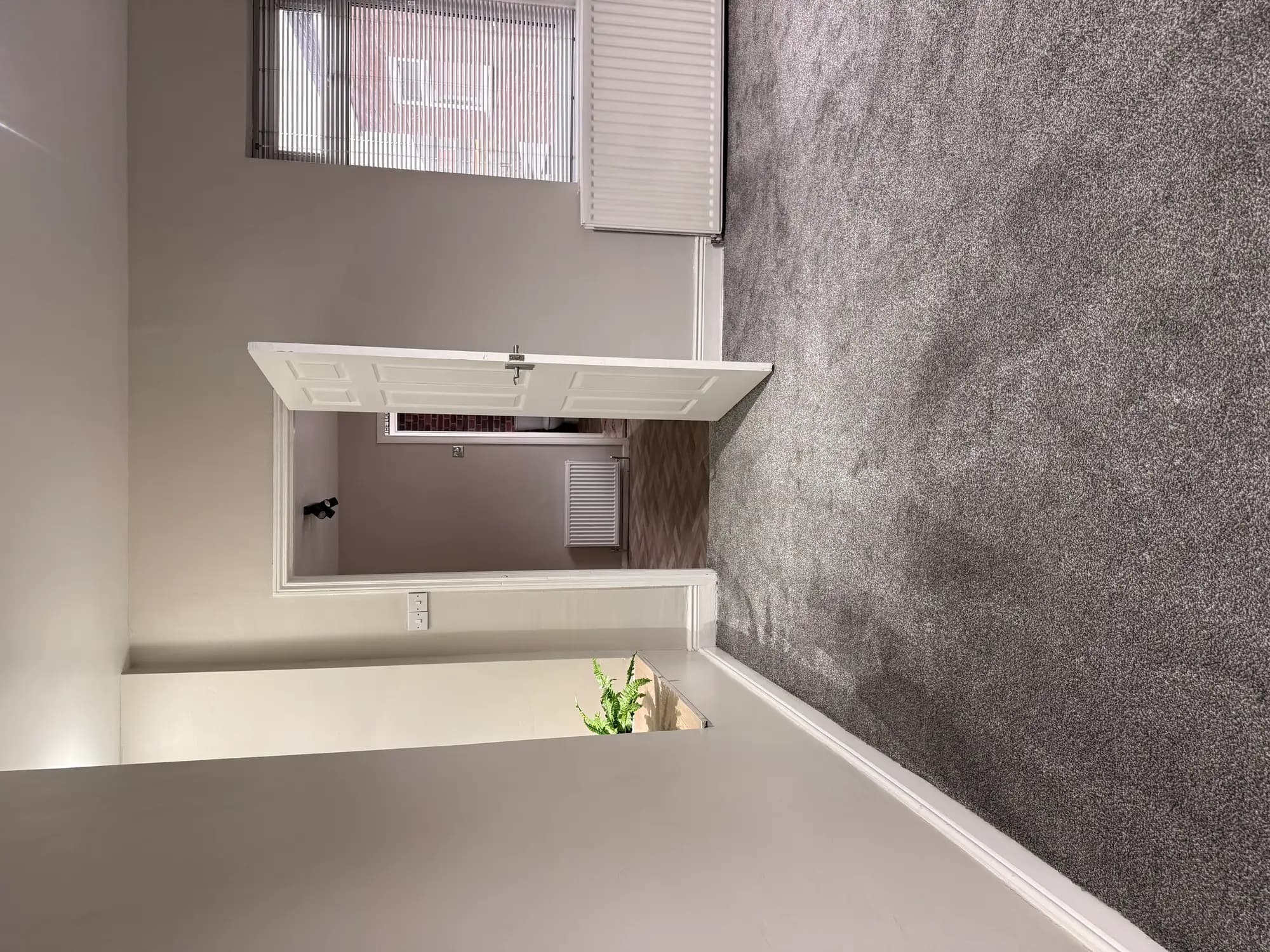 property photo 9 of 27