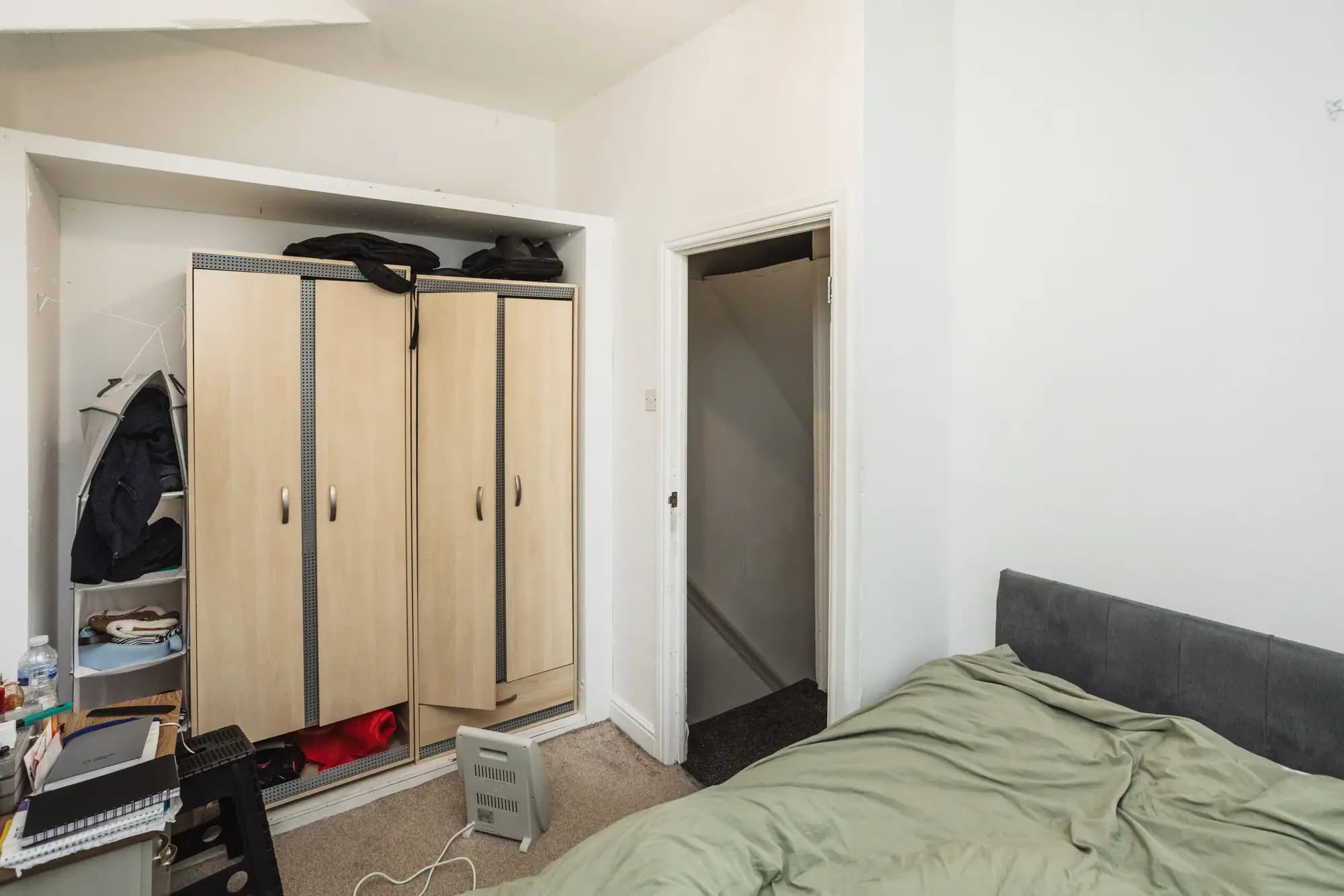 property photo 11 of 17