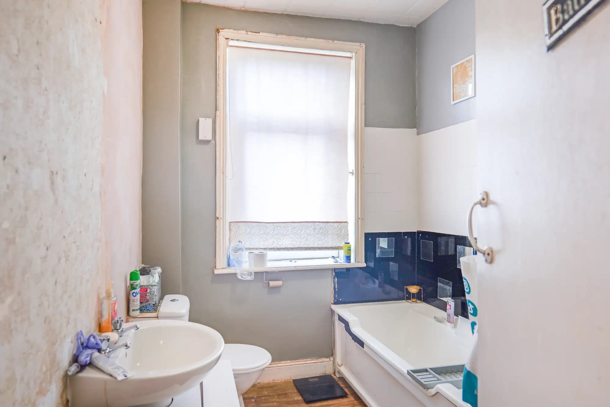 property photo 6 of 27