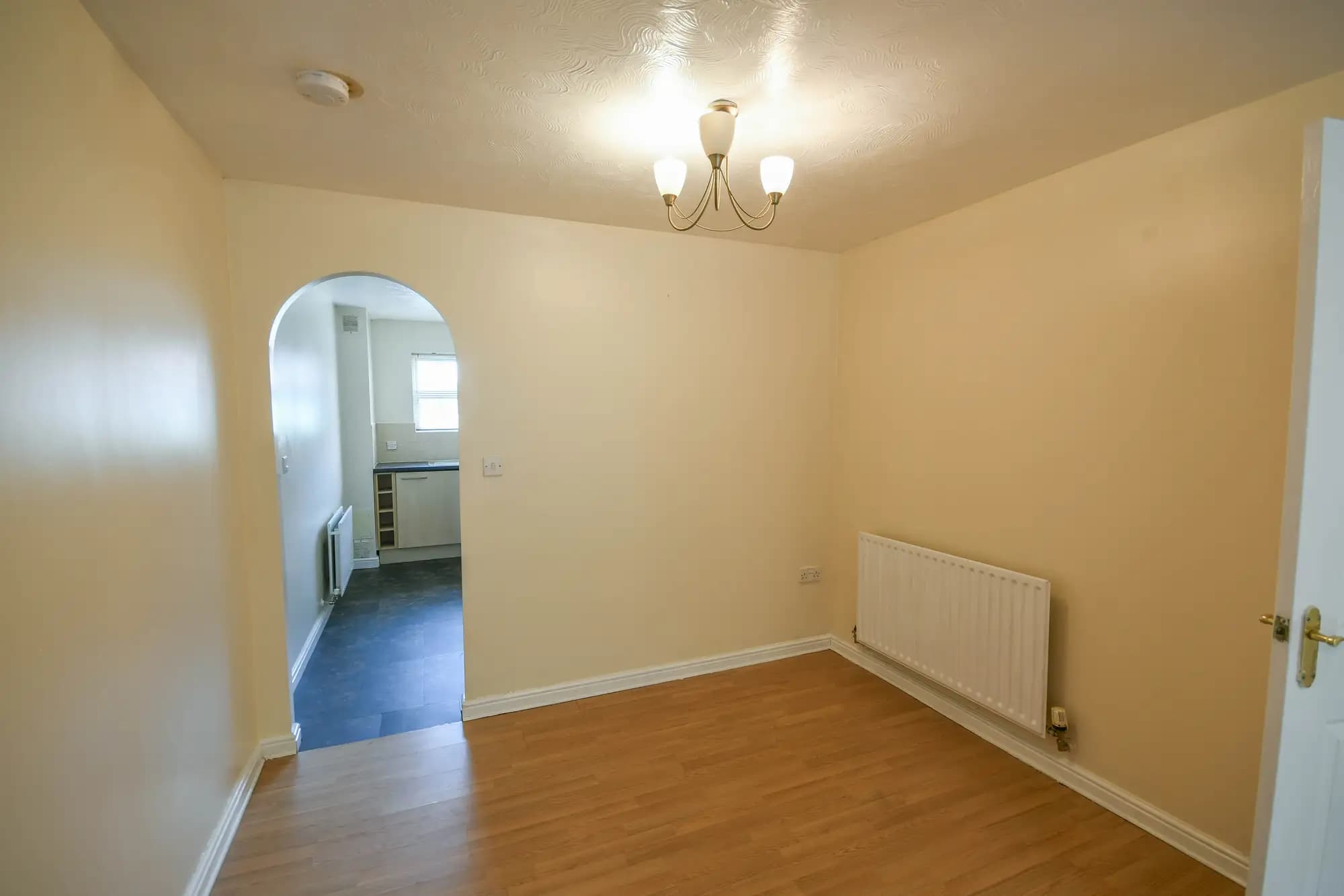 property photo 4 of 13