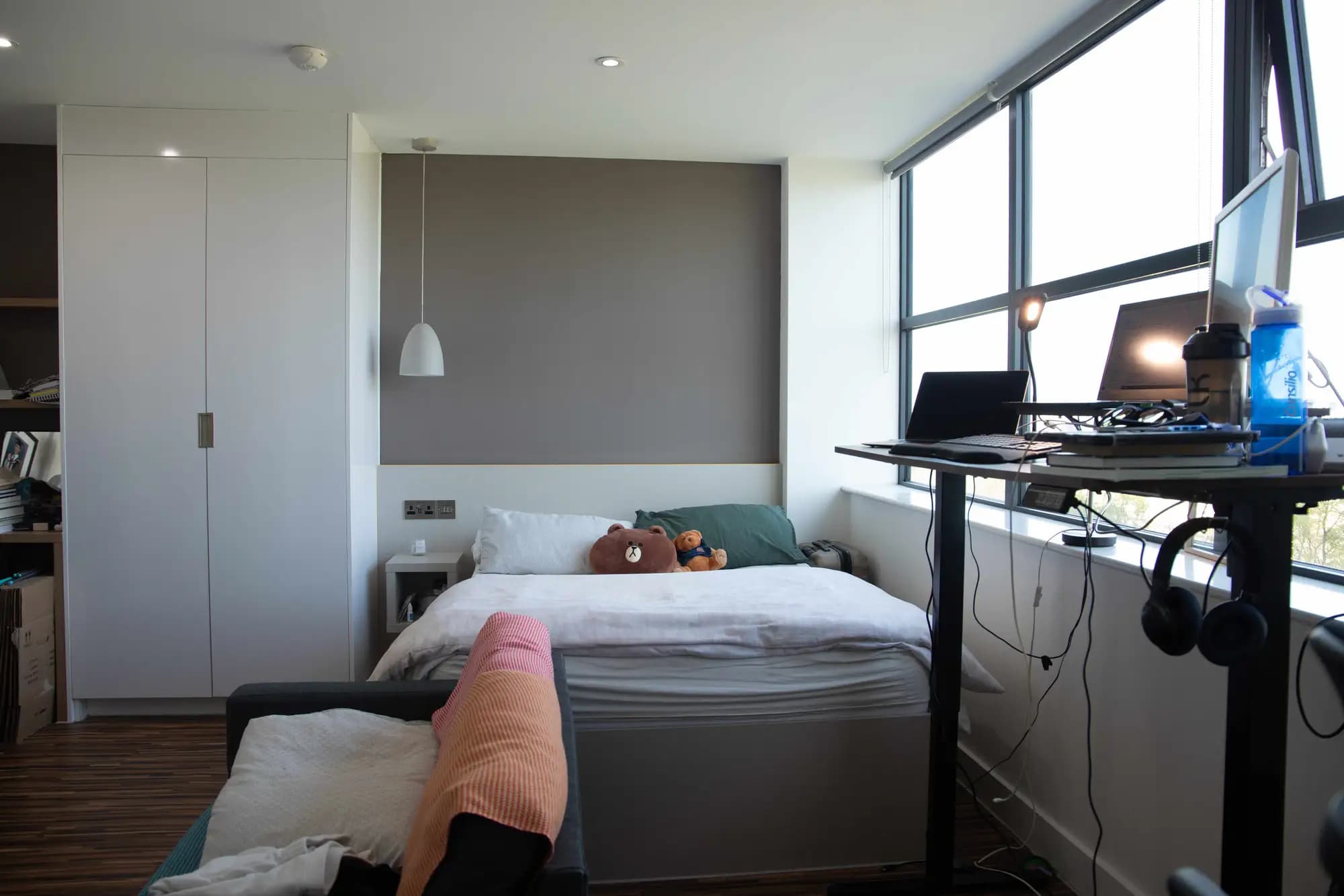 property photo 5 of 10