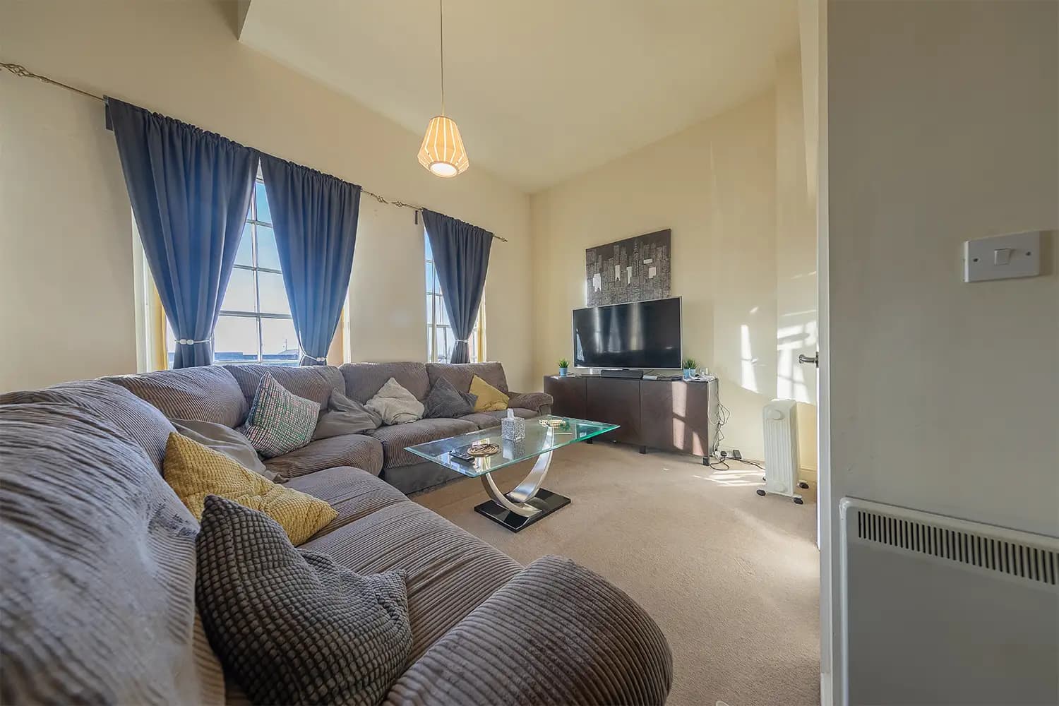 property photo 2 of 25