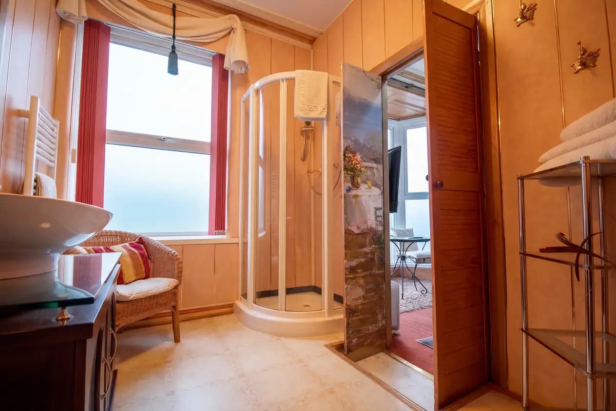 property photo 9 of 35