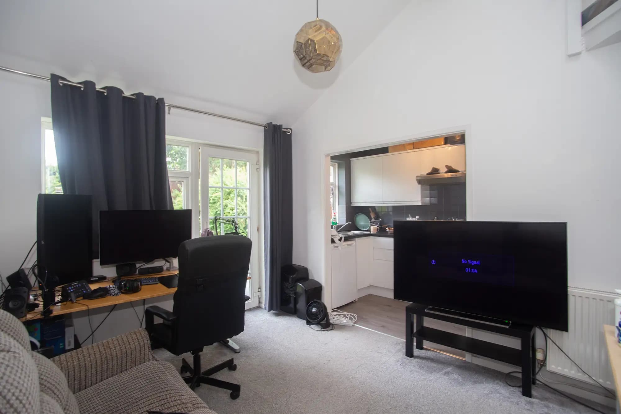 property photo 3 of 19