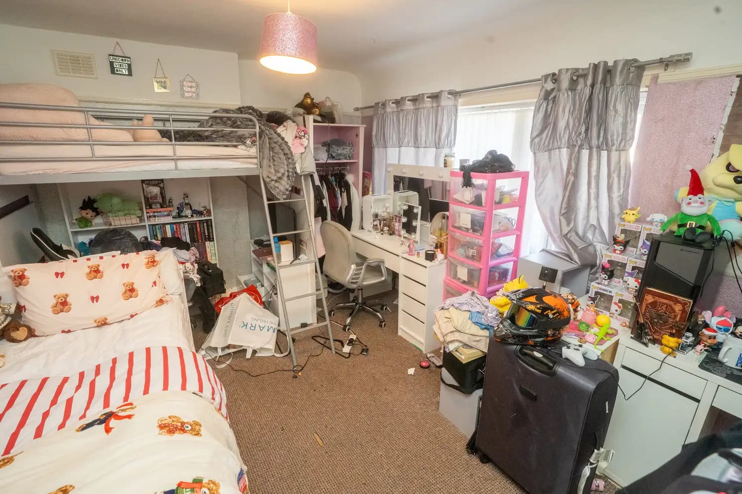 property photo 10 of 25