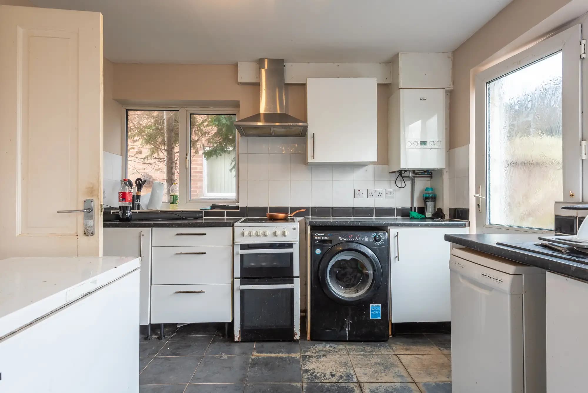 property photo 5 of 15