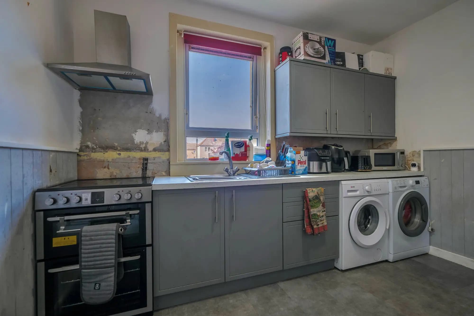 property photo 6 of 29