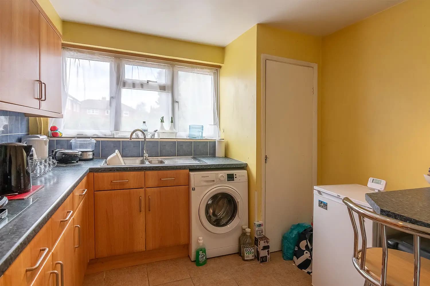 property photo 11 of 34