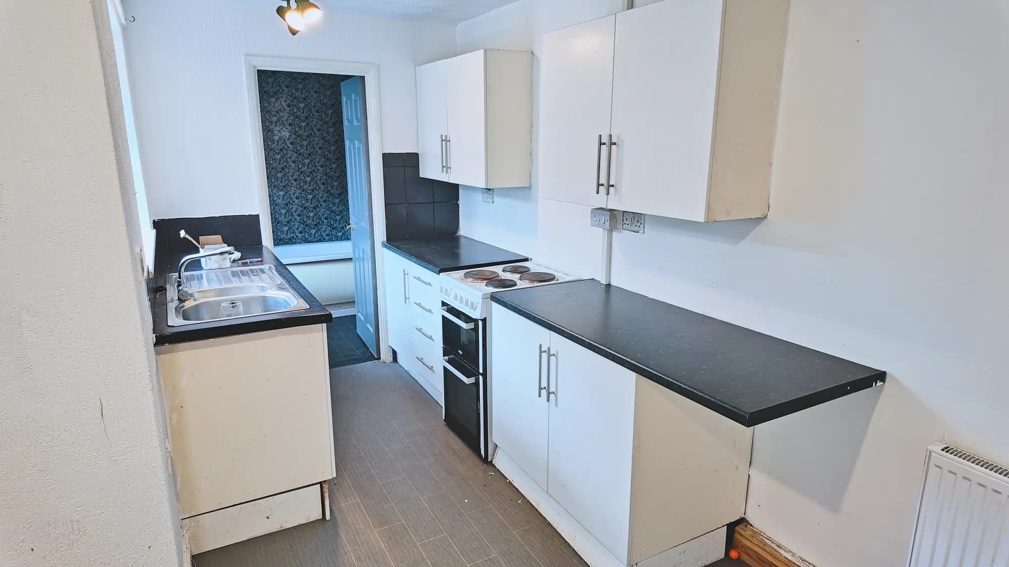 property photo 4 of 14