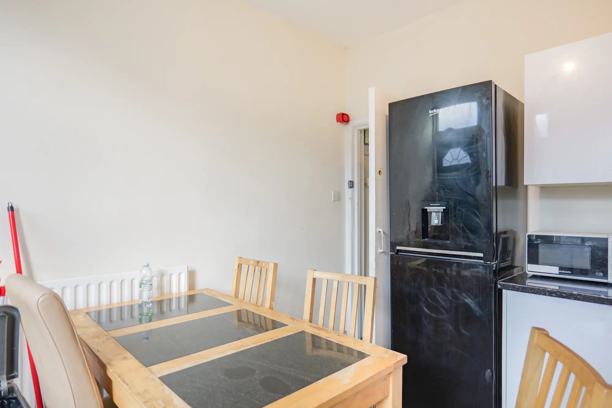 property photo 6 of 30